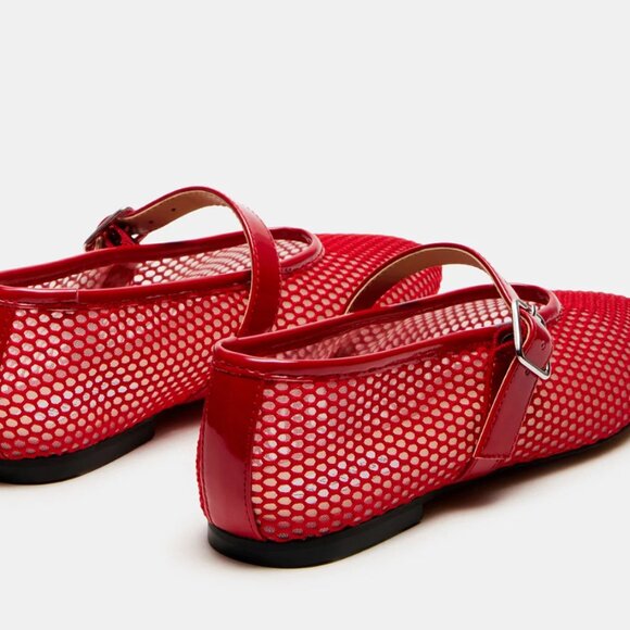 Steve Madden Red Mesh DREAMING Flats in Size 8 - Picture 13 of 14